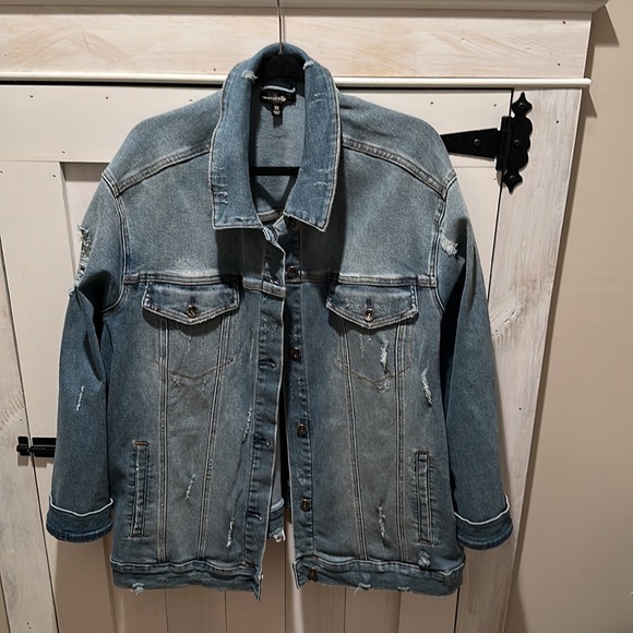 Distressed Jean Jacket - Picture 4 of 5